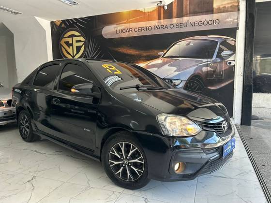 TOYOTA ETIOS 1.5 PLATINUM SEDAN 16V FLEX 4P AUTOMÁTICO